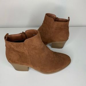 Brown Chelsea Boots